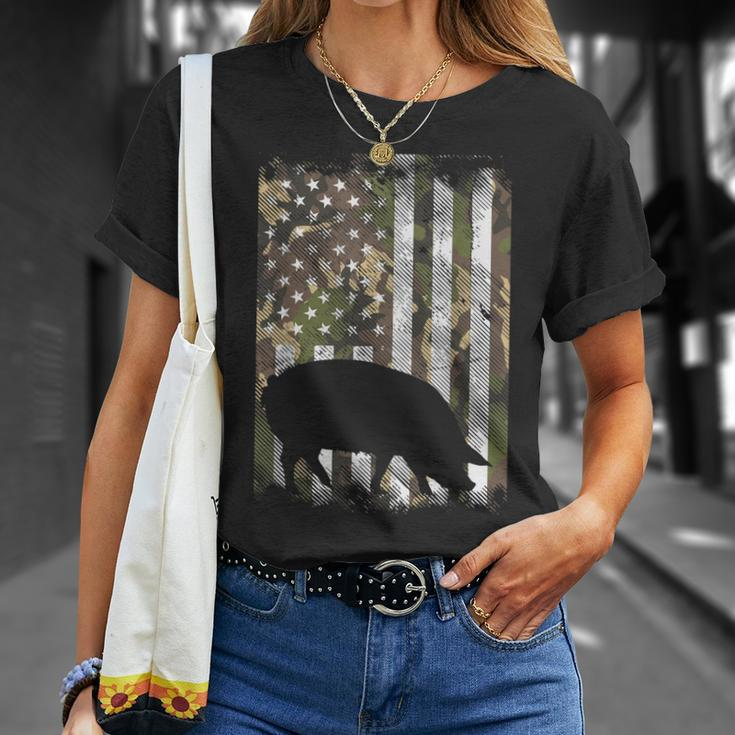 Camo Us Flag Pig Vintage Farm Animal Patriotic Farmer T-Shirt Gifts for Her