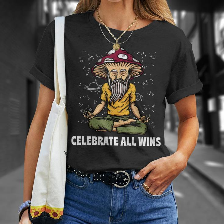 Celebrate All Wins Motivierendes Zitat Happiness T-Shirt Geschenke für Sie