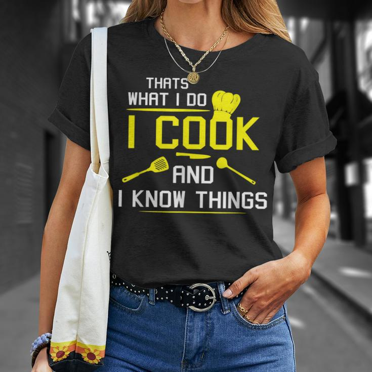 Chef Geek Food I Cook And I Know Things T-Shirt Gifts for Her