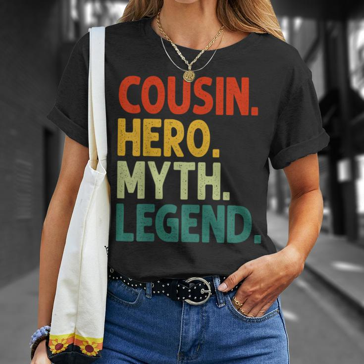 Cousin Held Mythos Legende Retro Vintage-Cousin T-Shirt Geschenke für Sie