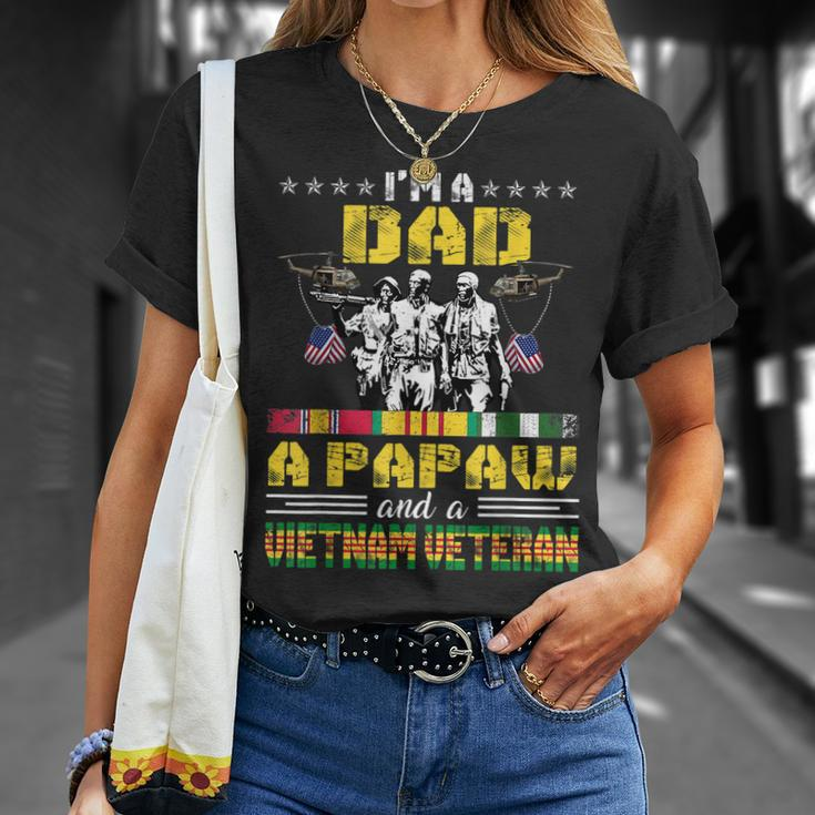 Dad Papaw Vietnam Veteran Vintage Military Mens Gift For Mens Unisex T-Shirt Gifts for Her
