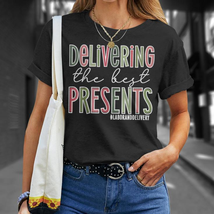 Delivering The Best Presents Labor And Delivery Nurse Xmas T-shirt Gifts for Her