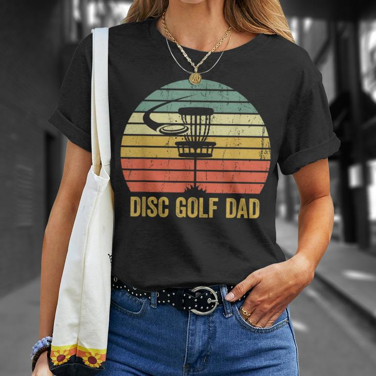 Mens Disc Golf Dad Vintage Fathers Day Frisbee Golfer Retro T-Shirt Gifts for Her