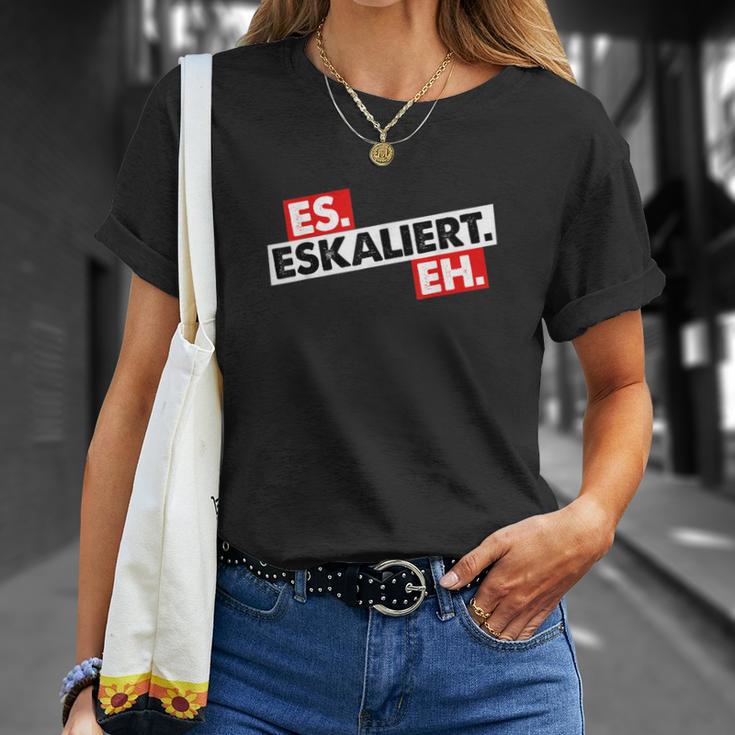 Es Escaliert Eh Zum Feieren Für Parties Apres Ski Beer Saufen T-Shirt Geschenke für Sie