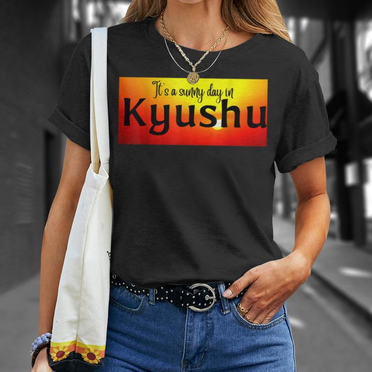 Es Ist Ein Sonniger Tag In Kyushu T-Shirt Geschenke für Sie