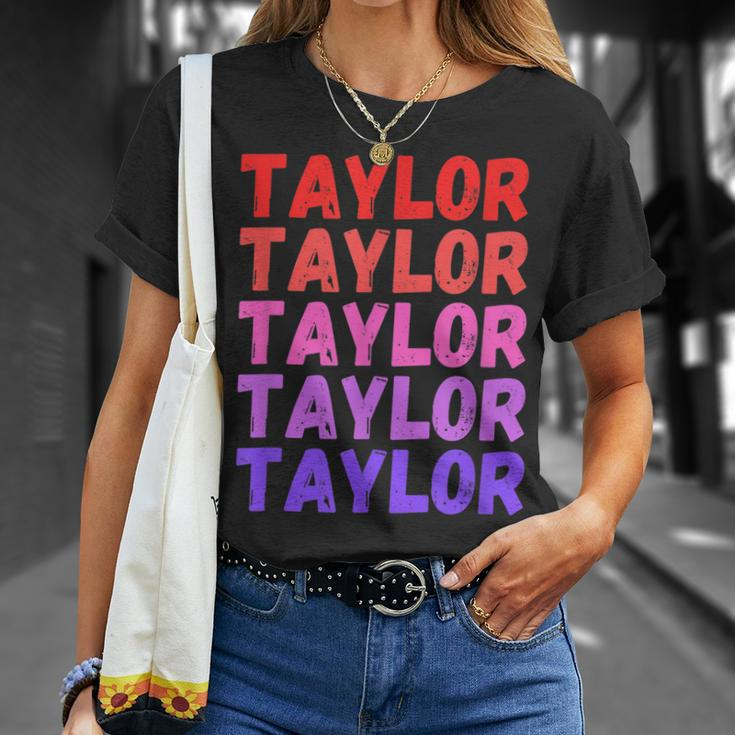 First Name Taylor - Colorful Modern Repeated Text Retro Unisex T-Shirt Gifts for Her