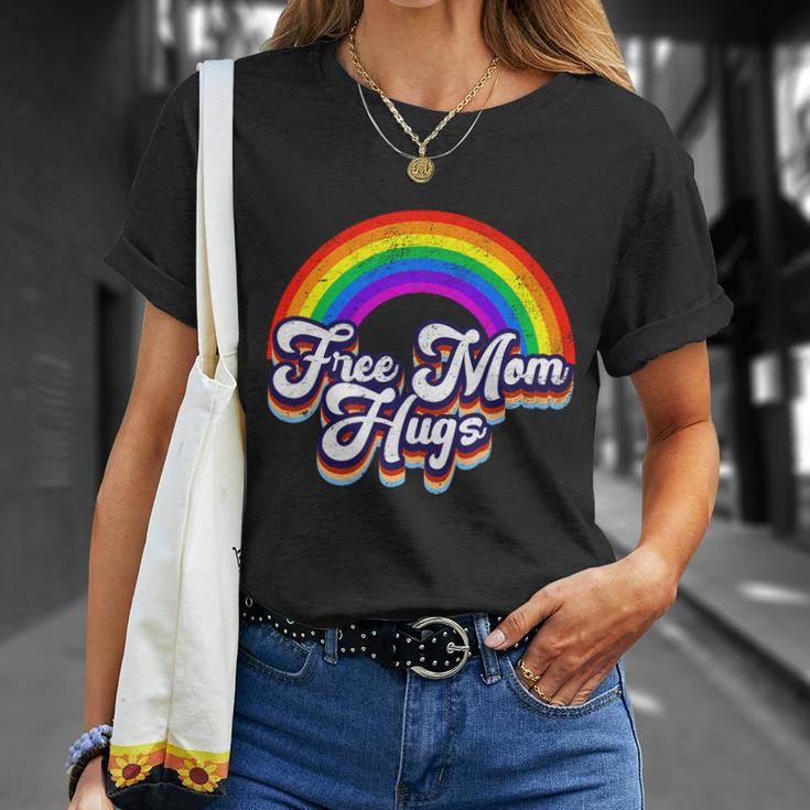 Funny Retro Vintage Free Mom Hugs Rainbow Lgbtq Pride Unisex T-Shirt Gifts for Her