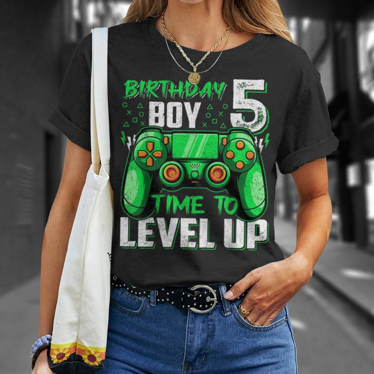 Level 5 Birthday Boy 5 Year Old Video Games Gaming T-Shirt Gifts for Her