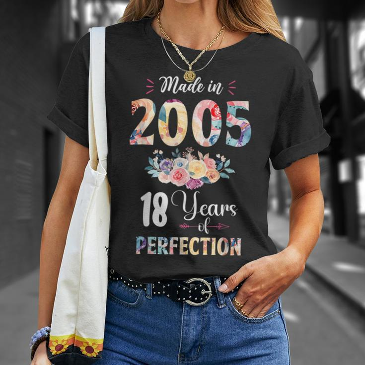 Made In 2005 Floral 18 Year Old 18Th Birthday For Girls T-shirt Gifts for Her