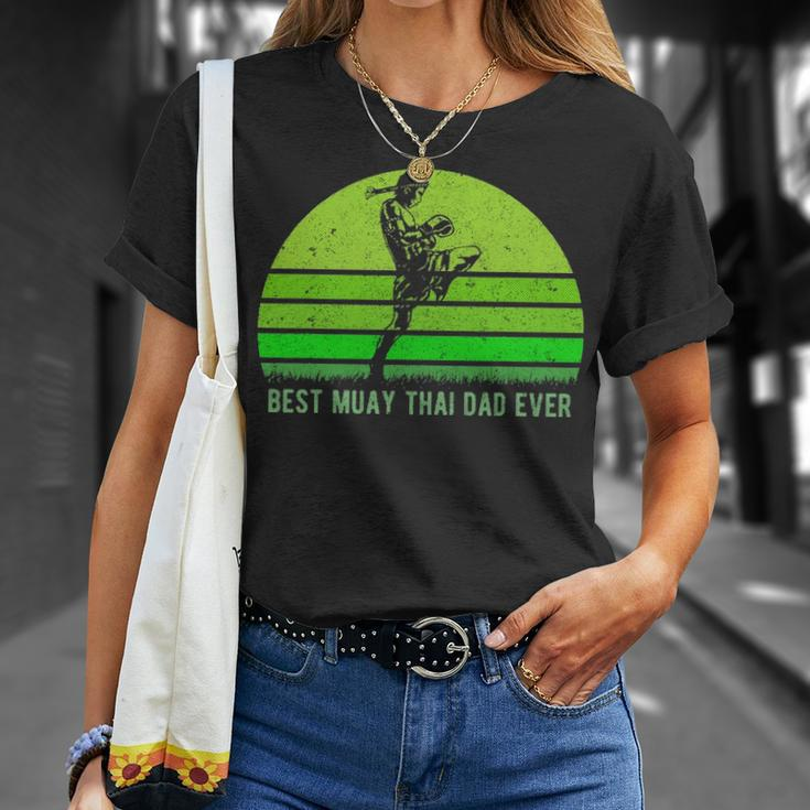 Mens Vintage Retro Best Muay Thai Dad Ever Funny Dad - Fathers Day Unisex T-Shirt Gifts for Her