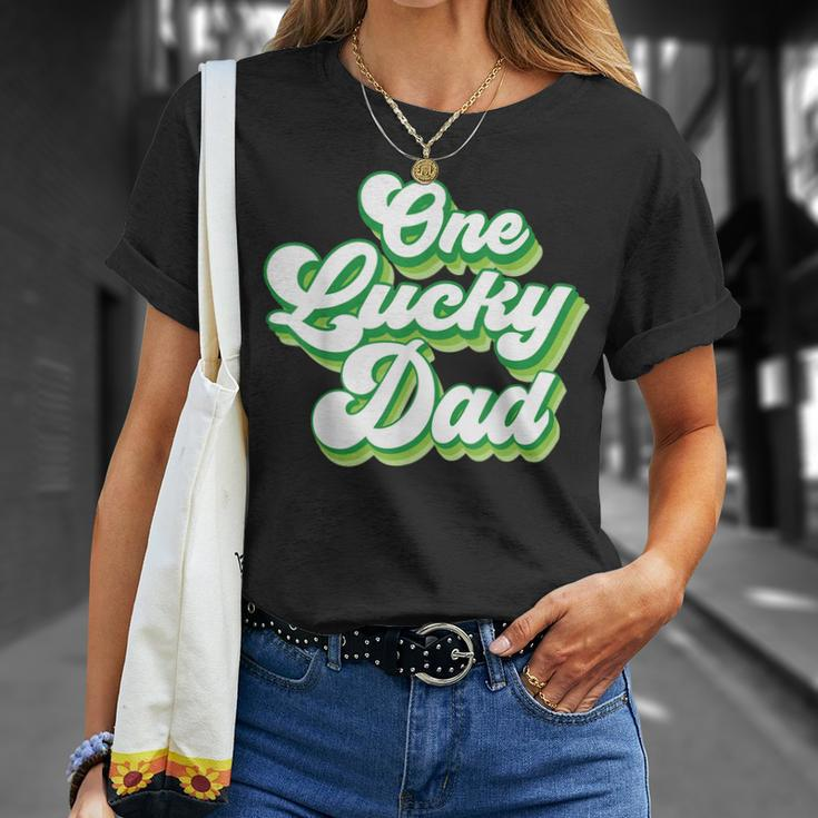 One Lucky Dad Retro Vintage St Patricks Day T-Shirt Gifts for Her