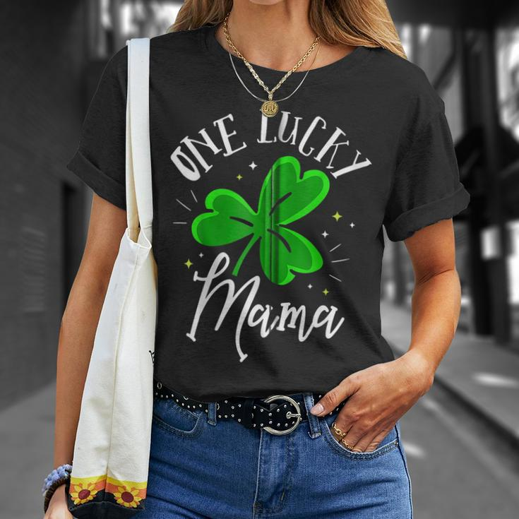 One Lucky Mama St Patricks Day Leaf Clover St Paddys Day T-Shirt Gifts for Her