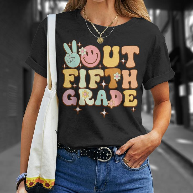 Peace Out Fifth 5Th Grade Class Of 2023 Goodbye 5Th Grade Unisex T-Shirt Gifts for Her