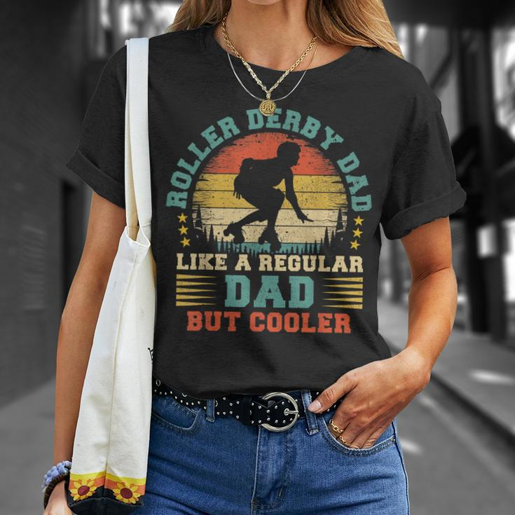 Mens Roller Derby Lover Vintage Roller Derby Dad Fathers Day T-Shirt Gifts for Her