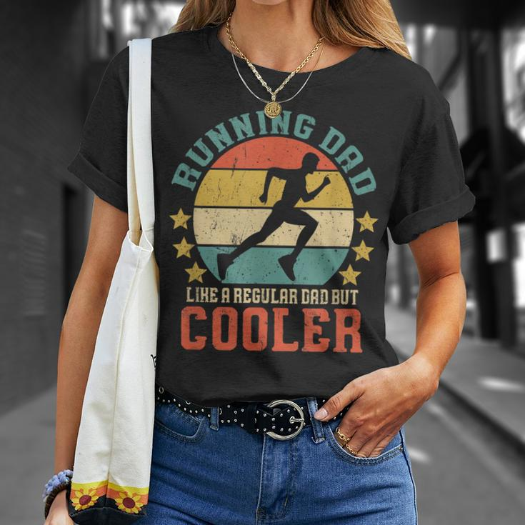 Mens Running Dad Vintage Marathon Runner Fathers Day T-Shirt Gifts for Her