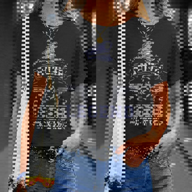 T-Shirt für pensionierte Polizisten, Legende im Ruhestand Geschenke für Sie