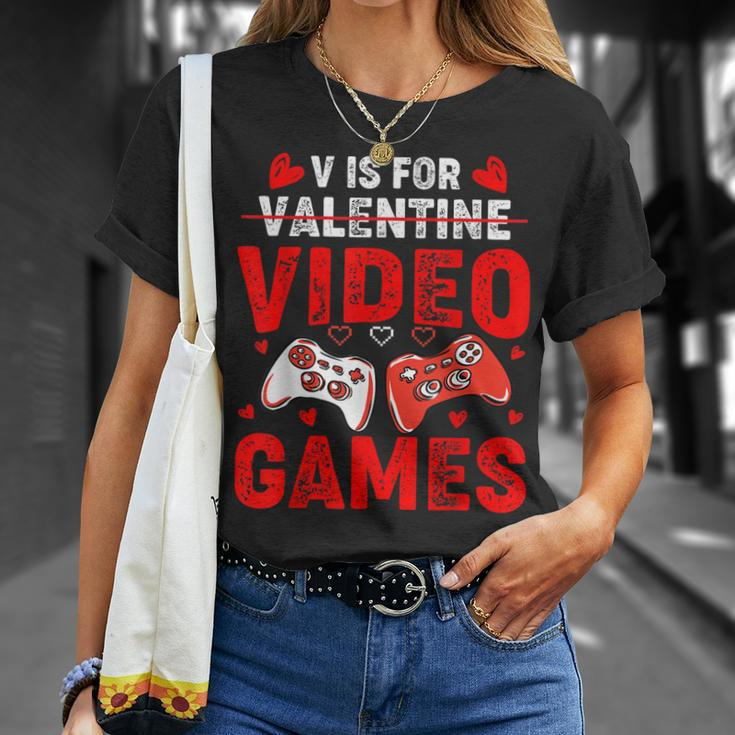 V Is For Video Games Valentines Day Gamer Boy Men T-Shirt Gifts for Her