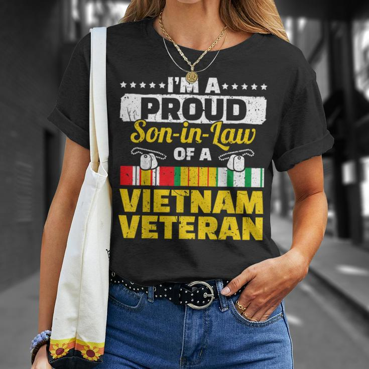 Vietnam Veteran Proud Son-In-Law Men Boys T-Shirt Gifts for Her