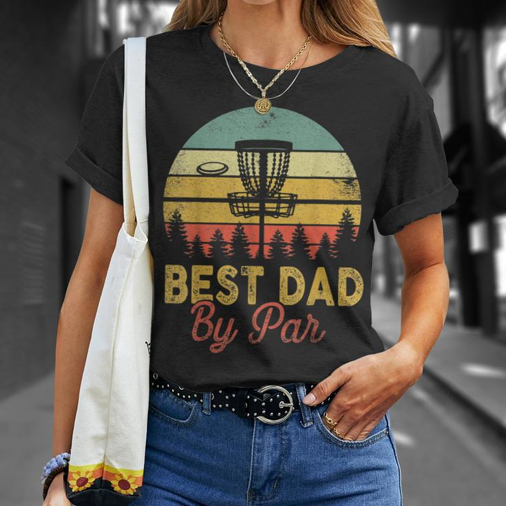 Mens Vintage Best Dad By Par Disc Golf Fathers Day T-Shirt Gifts for Her