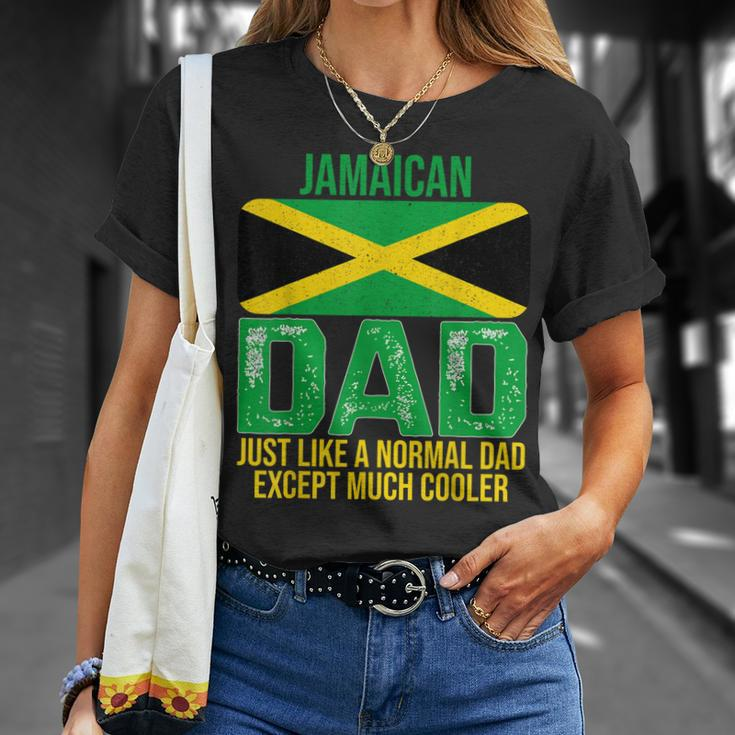 Mens Vintage Jamaican Dad Jamaica Flag For Fathers Day T-Shirt Gifts for Her