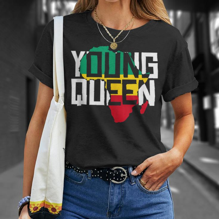 Young Queen African Young Queen T-shirt Gifts for Her