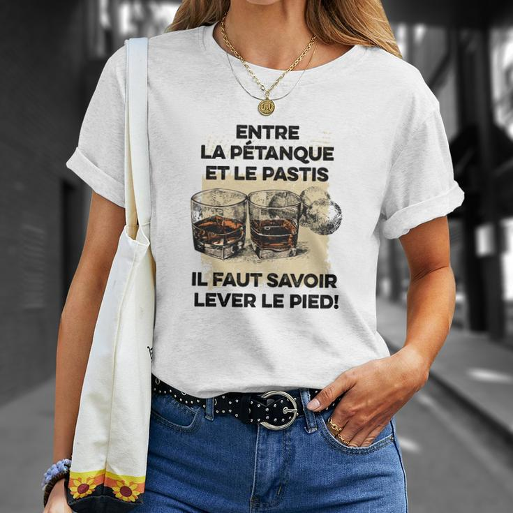 Entre La Pétanque Et Le Pastis T-Shirt Geschenke für Sie