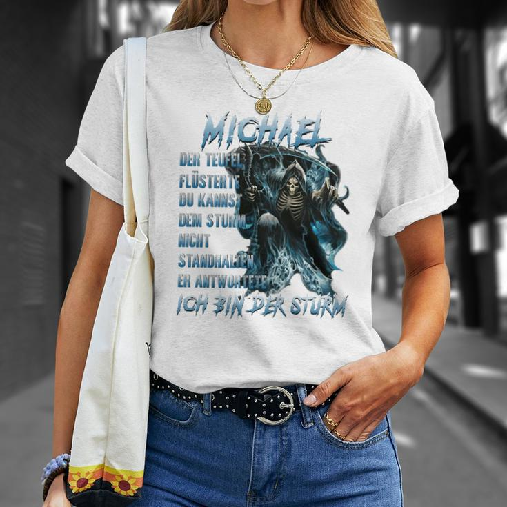 Personalisiertes Wolfsmotiv T-Shirt Michael im Sturm, Namensträger Design Geschenke für Sie