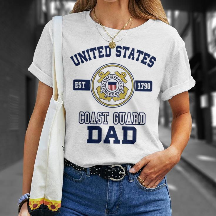 Mens Proud Us Coast Guard Dad Military PrideT-Shirt Gifts for Her