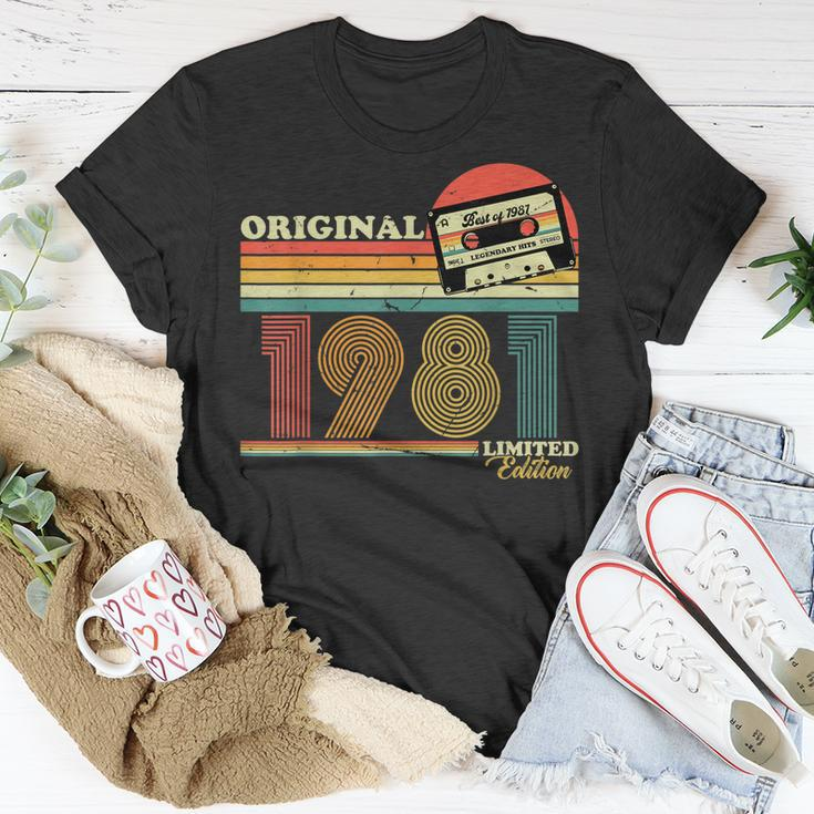 1981 Vintage Birthday Retro Limited Edition Men Woman Gift Unisex T-Shirt Unique Gifts