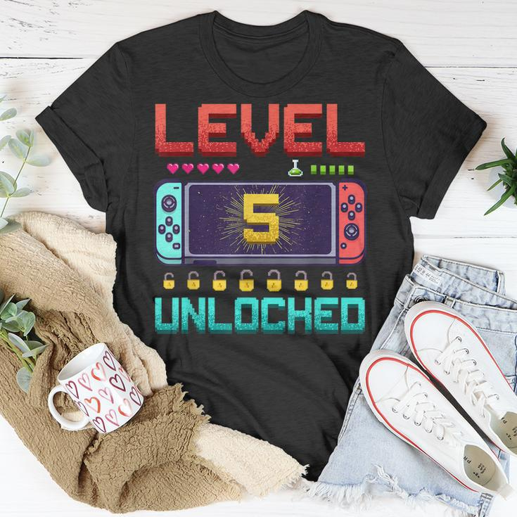 5 Year Old Video Games Gaming Level 5 Birthday Boy T-Shirt Funny Gifts