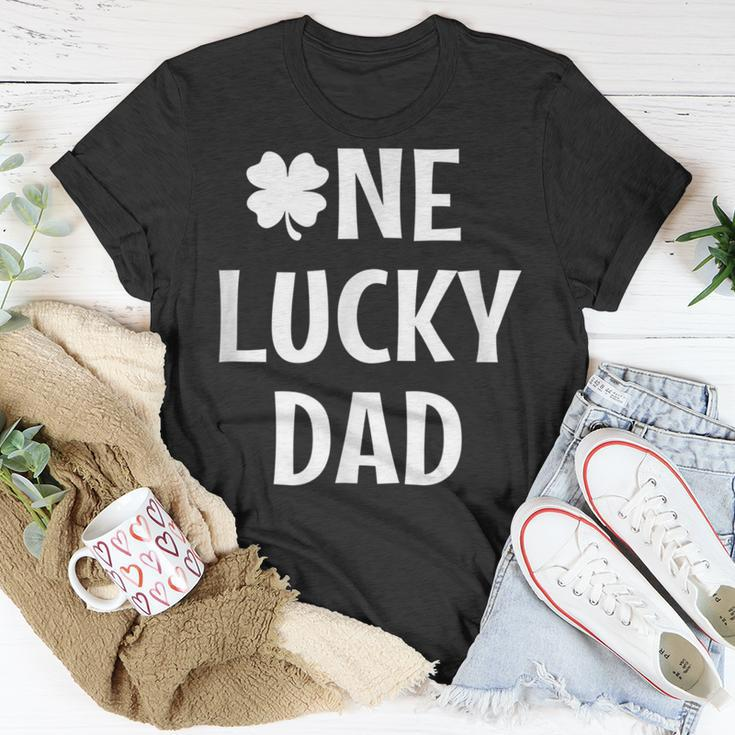 Dad Pregnancy Announcement St Patricks Day T-Shirt Funny Gifts