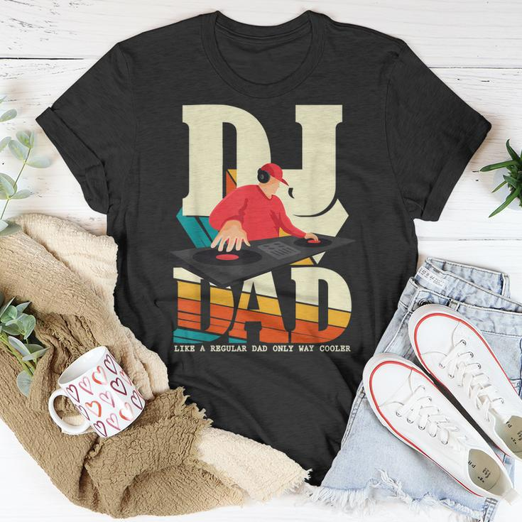 Mens Dj Dad Vintage Beat Disc Jockey Fathers Day Mens T-Shirt Funny Gifts
