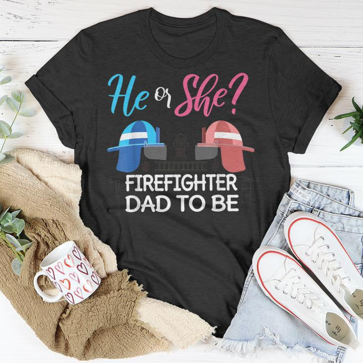 Mens Gender Reveal He Or She Dad To Be Firefighter Future Father T-Shirt Funny Gifts