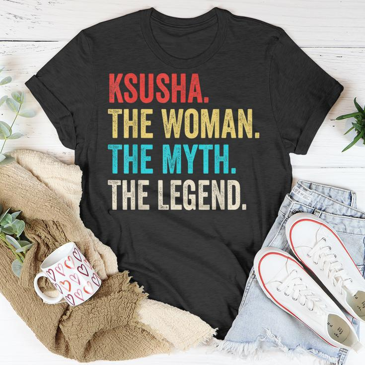 Name Ksusha Die Frau Der Mythos Und Die Legende T-Shirt Lustige Geschenke