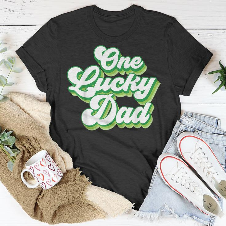 One Lucky Dad Retro Vintage St Patricks Day T-Shirt Funny Gifts