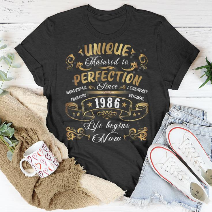 Unique 1986 Birthday Meme Mother And Father Born In 1986Unisex T-Shirt Unique Gifts