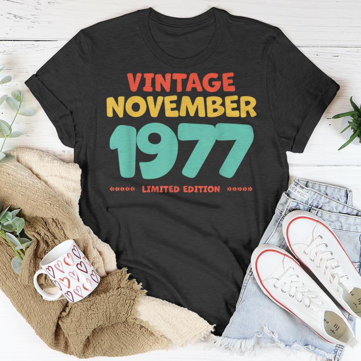 Vintage 1977 November Legend Born In November 1977 Geburtstag T-Shirt Lustige Geschenke