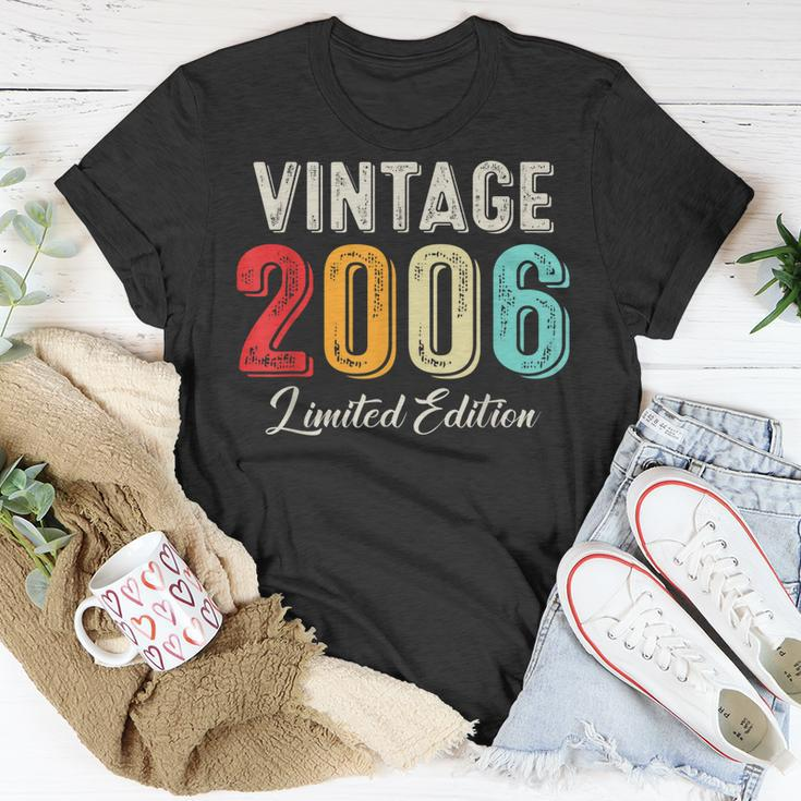 Vintage Born In 2006 Birthday Year Party Wedding Anniversary T-Shirt Funny Gifts
