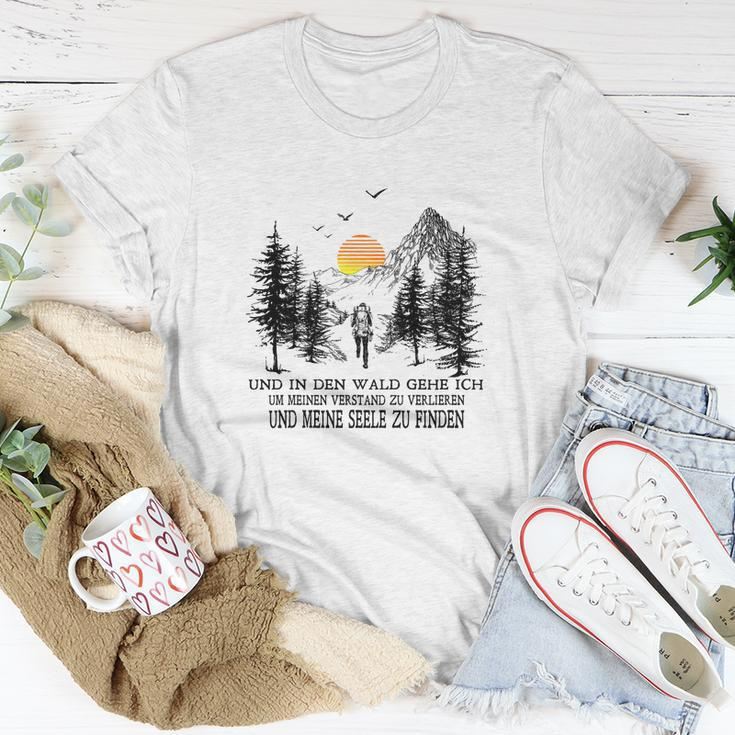 Camping Und In Den Wald Gehe Ich T-Shirt Lustige Geschenke