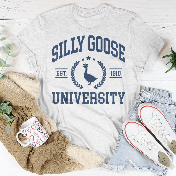 Silly Goose University Funny Goose On The Loose Funny Saying Unisex T-Shirt Unique Gifts