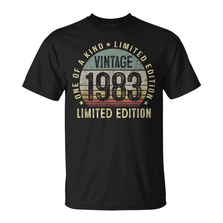 40 Year Old Vintage 1983 40Th Birthday Men Women V3 T-Shirt | Seseable UK