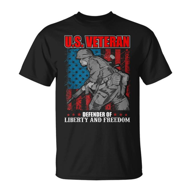 I Am A Dad Grandpa And A Veteran Nothing Scares Me Usa V4 T-Shirt