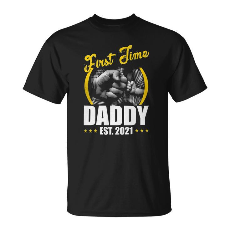 First Time Daddy New Dad Est 2022 Fathers Day V2 T-shirt