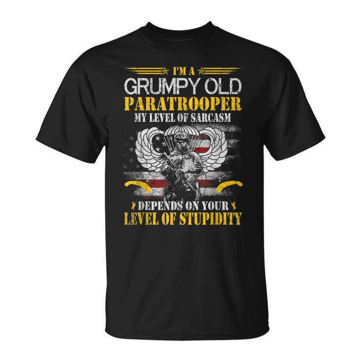 Im A Grumpy Old Paratrooper Flag Veterans Day T-Shirt