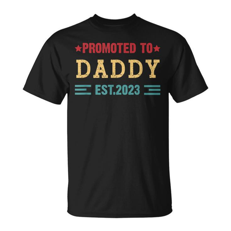 Mens Promoted To Daddy 2023 New Dad Fathers Day Baby Daddy  Unisex T-Shirt