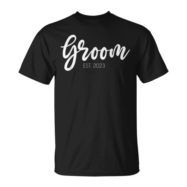 Mens Wedding Matching Gifts Groom Est 2023 Groom Gift  Unisex T-Shirt