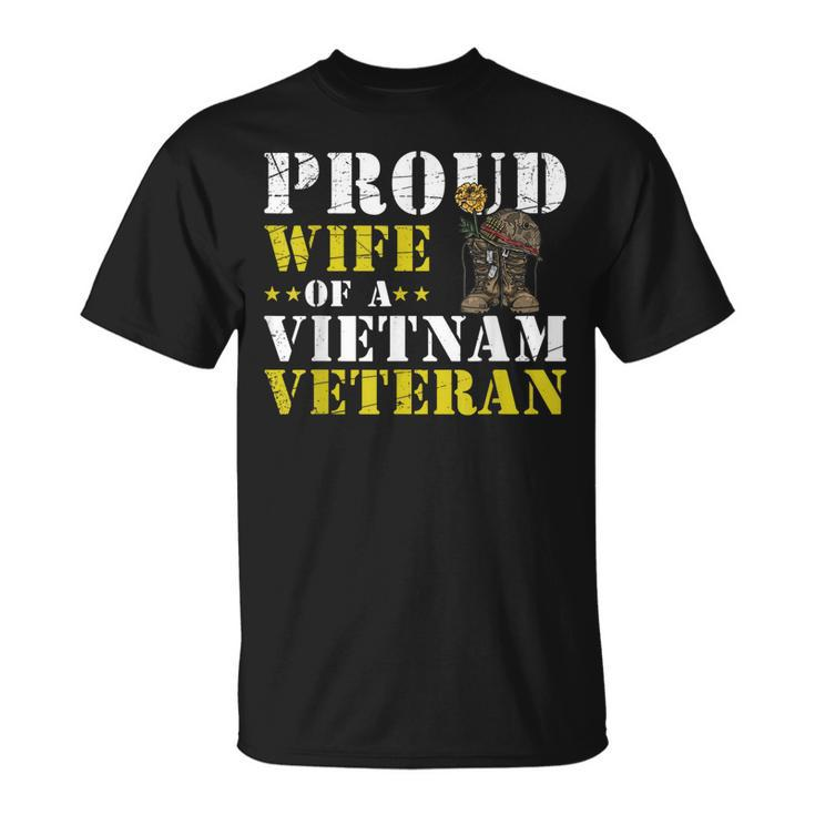 Patriotic Vietnam Veteran Wife Veterans Day T-shirt