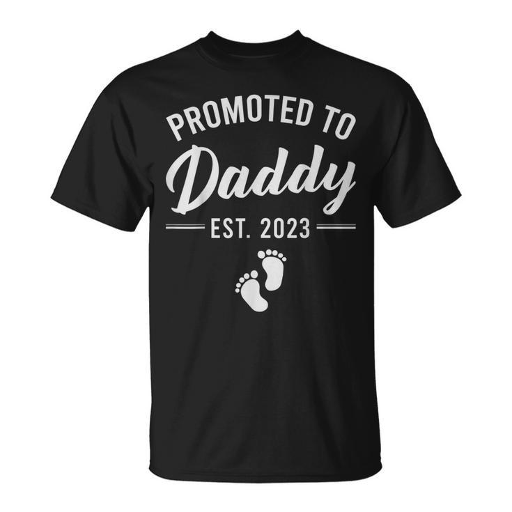 Mens Promoted To Daddy Est 2023 For First Time Dad Men T-Shirt
