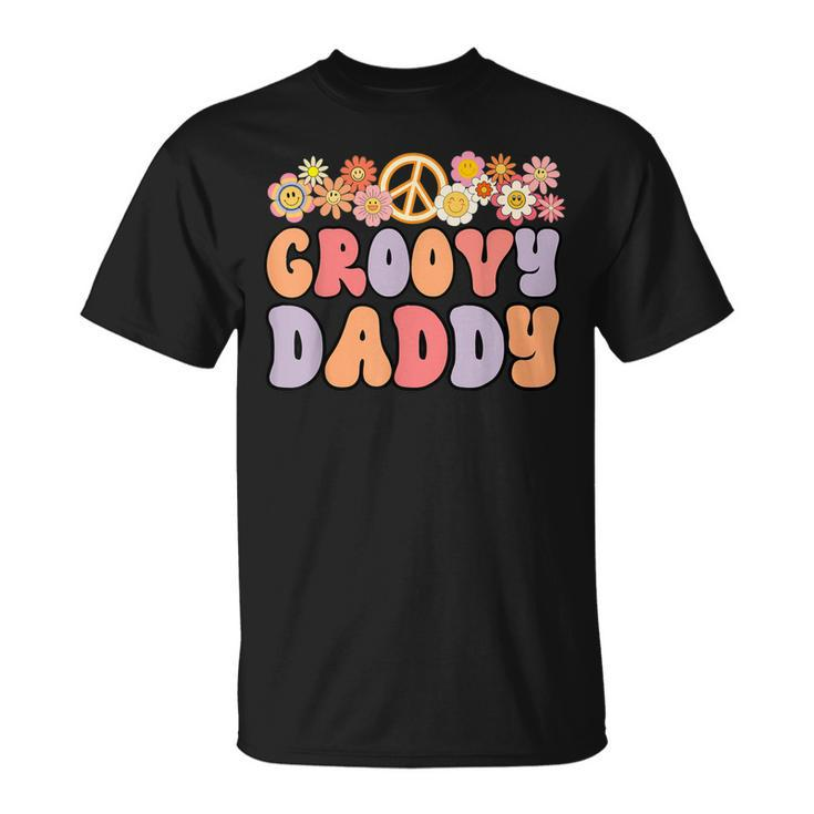 Retro Groovy Daddy And Vintage Family Retro Dad Birthday T-Shirt