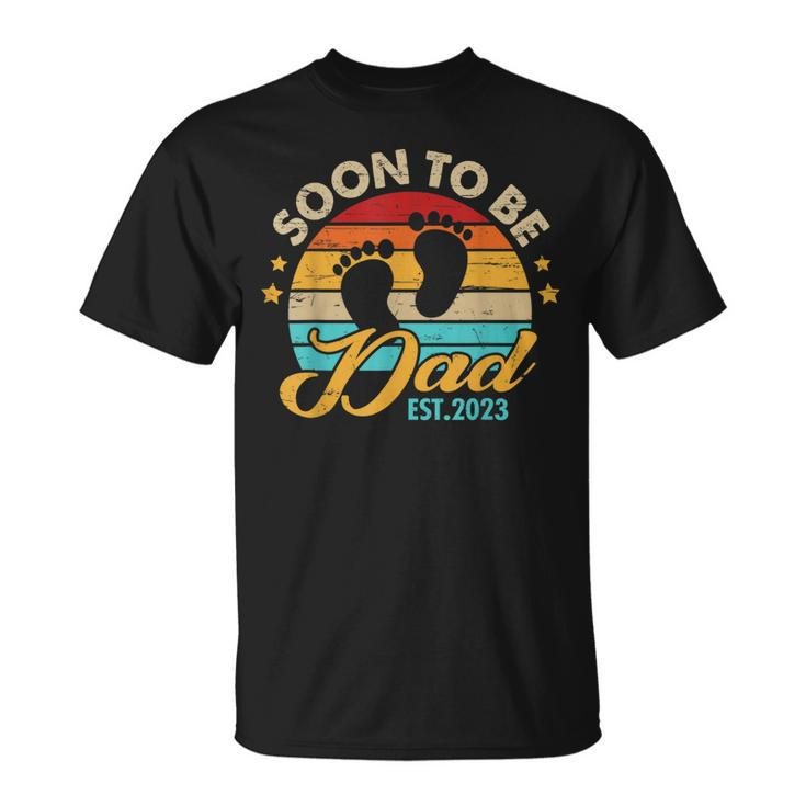 Mens Soon To Be Dad 2023 Fathers Day First Time Dad Pregnancy T-Shirt